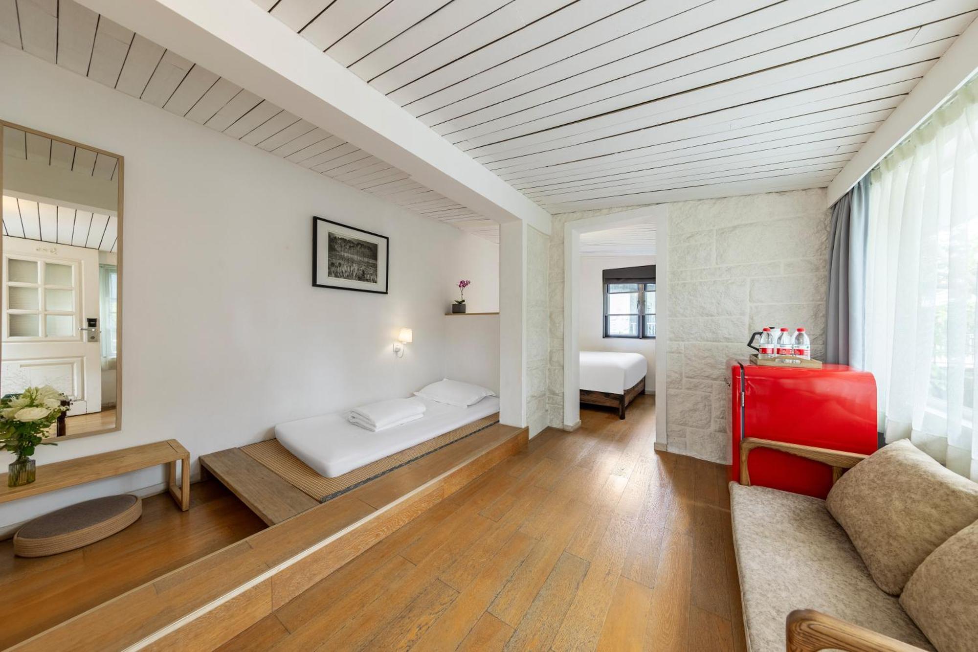 Shenzhen No'6 Garden Villa --French Window With Garden View,Close To Sea World &Shekou Ferry Port &K11 Ecoast &Subway Nearby ,Offer Western Food And Coffee &English Speaking With Tour Services Kültér fotó