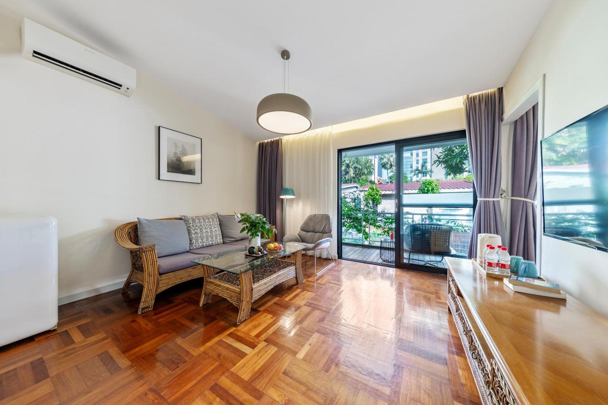 Shenzhen No'6 Garden Villa --French Window With Garden View,Close To Sea World &Shekou Ferry Port &K11 Ecoast &Subway Nearby ,Offer Western Food And Coffee &English Speaking With Tour Services Kültér fotó