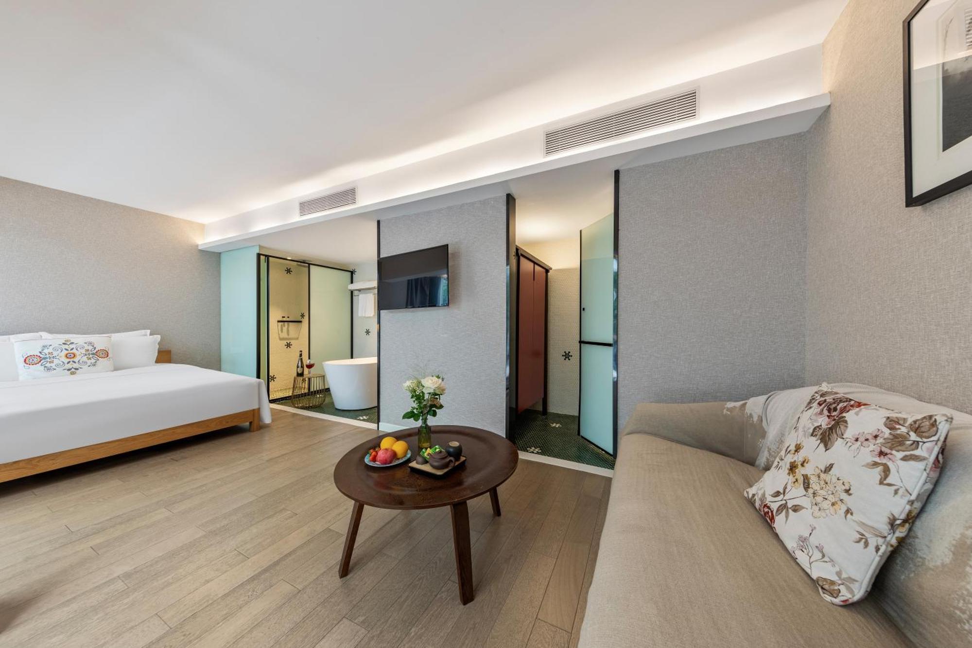 Shenzhen No'6 Garden Villa --French Window With Garden View,Close To Sea World &Shekou Ferry Port &K11 Ecoast &Subway Nearby ,Offer Western Food And Coffee &English Speaking With Tour Services Kültér fotó