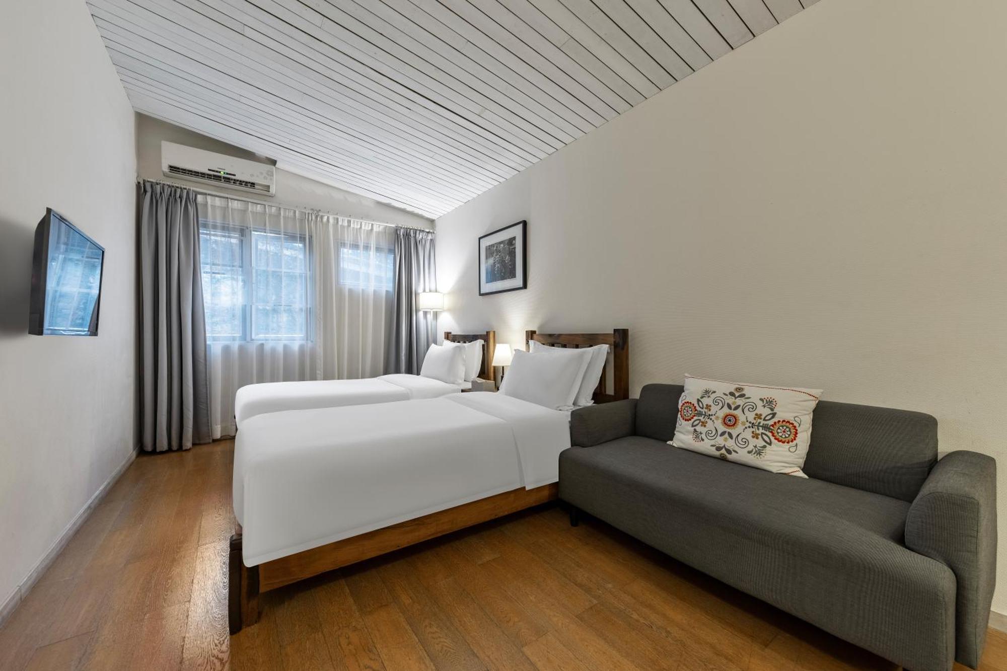 Shenzhen No'6 Garden Villa --French Window With Garden View,Close To Sea World &Shekou Ferry Port &K11 Ecoast &Subway Nearby ,Offer Western Food And Coffee &English Speaking With Tour Services Kültér fotó