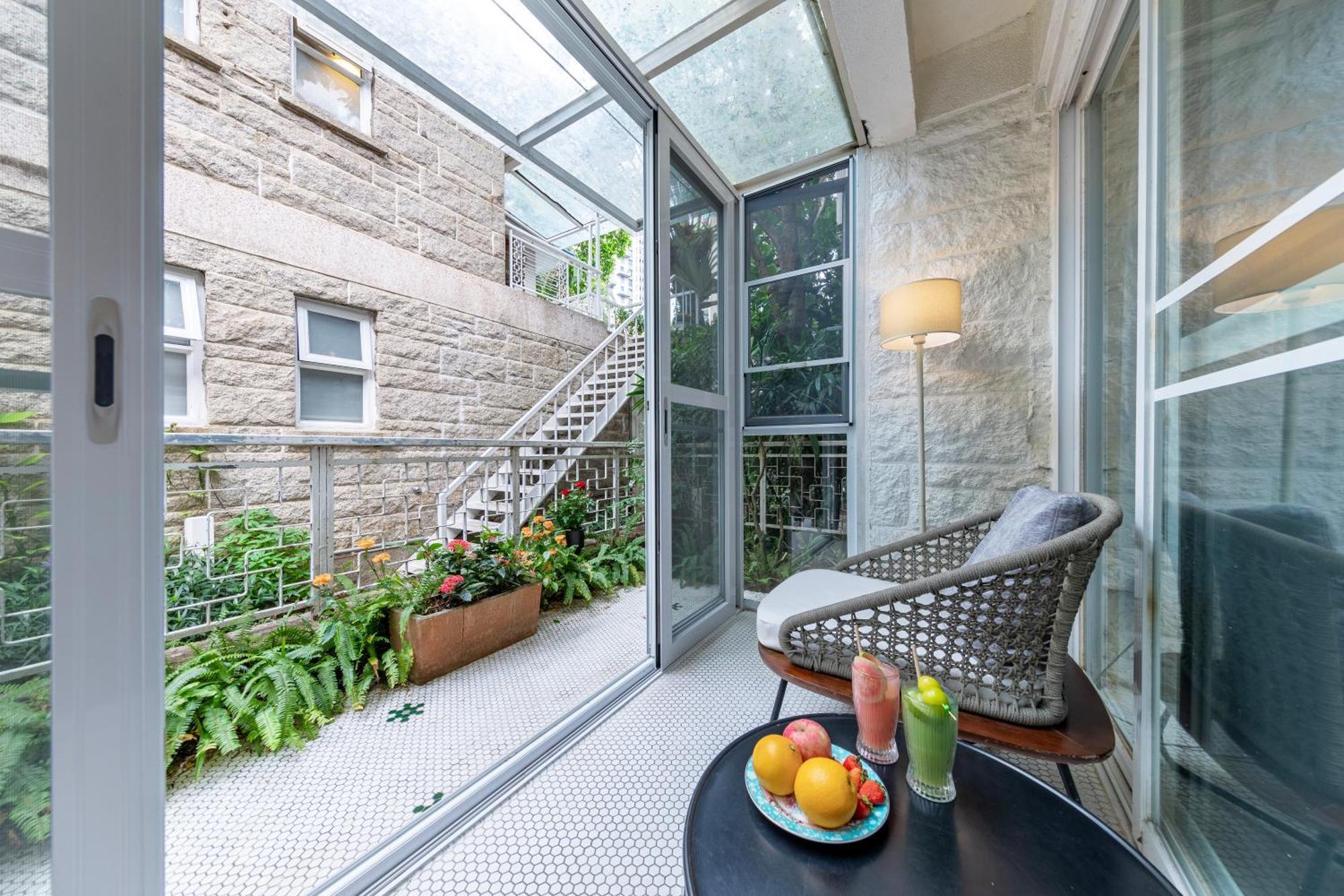 Shenzhen No'6 Garden Villa --French Window With Garden View,Close To Sea World &Shekou Ferry Port &K11 Ecoast &Subway Nearby ,Offer Western Food And Coffee &English Speaking With Tour Services Kültér fotó