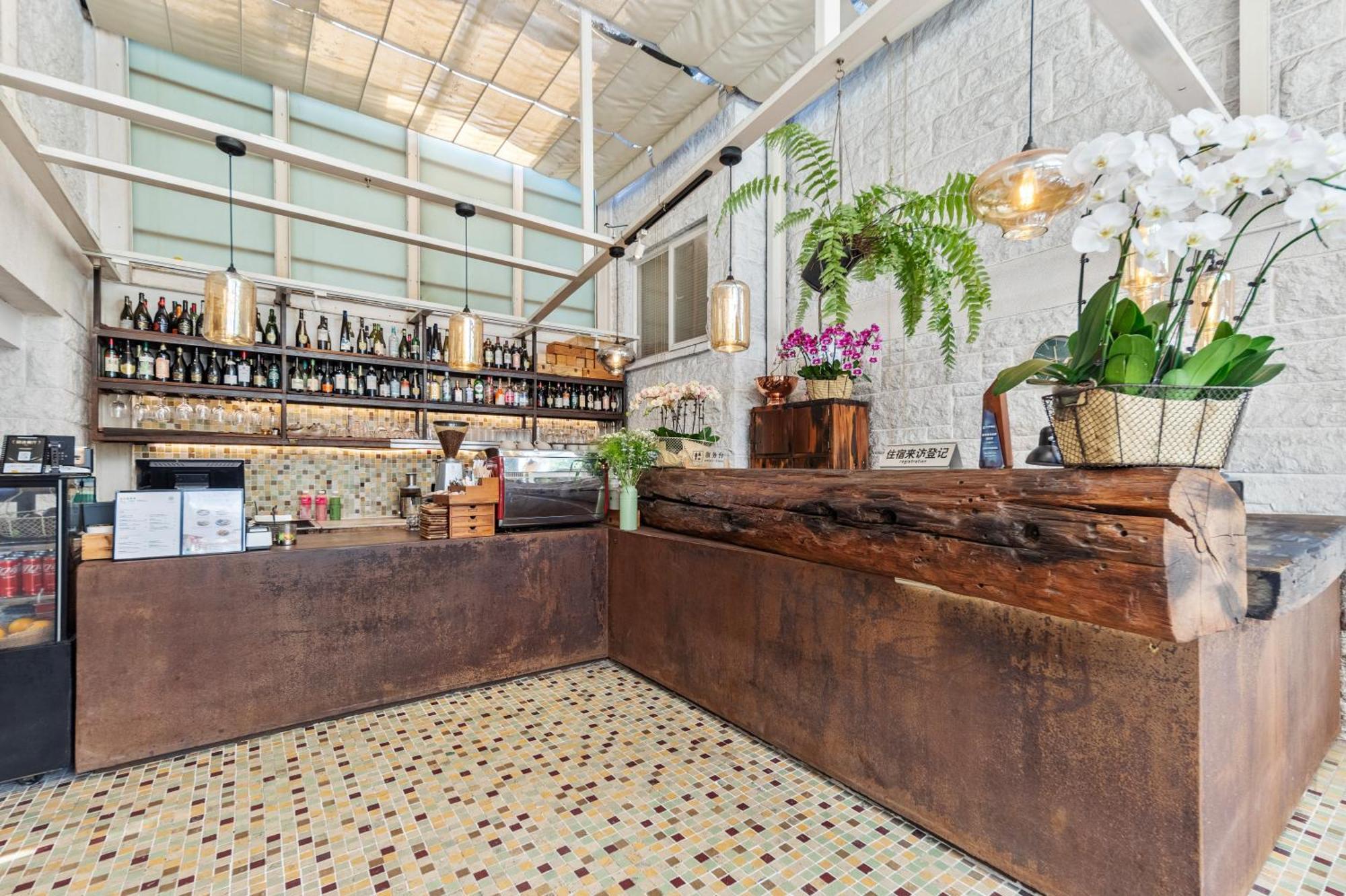 Shenzhen No'6 Garden Villa --French Window With Garden View,Close To Sea World &Shekou Ferry Port &K11 Ecoast &Subway Nearby ,Offer Western Food And Coffee &English Speaking With Tour Services Kültér fotó