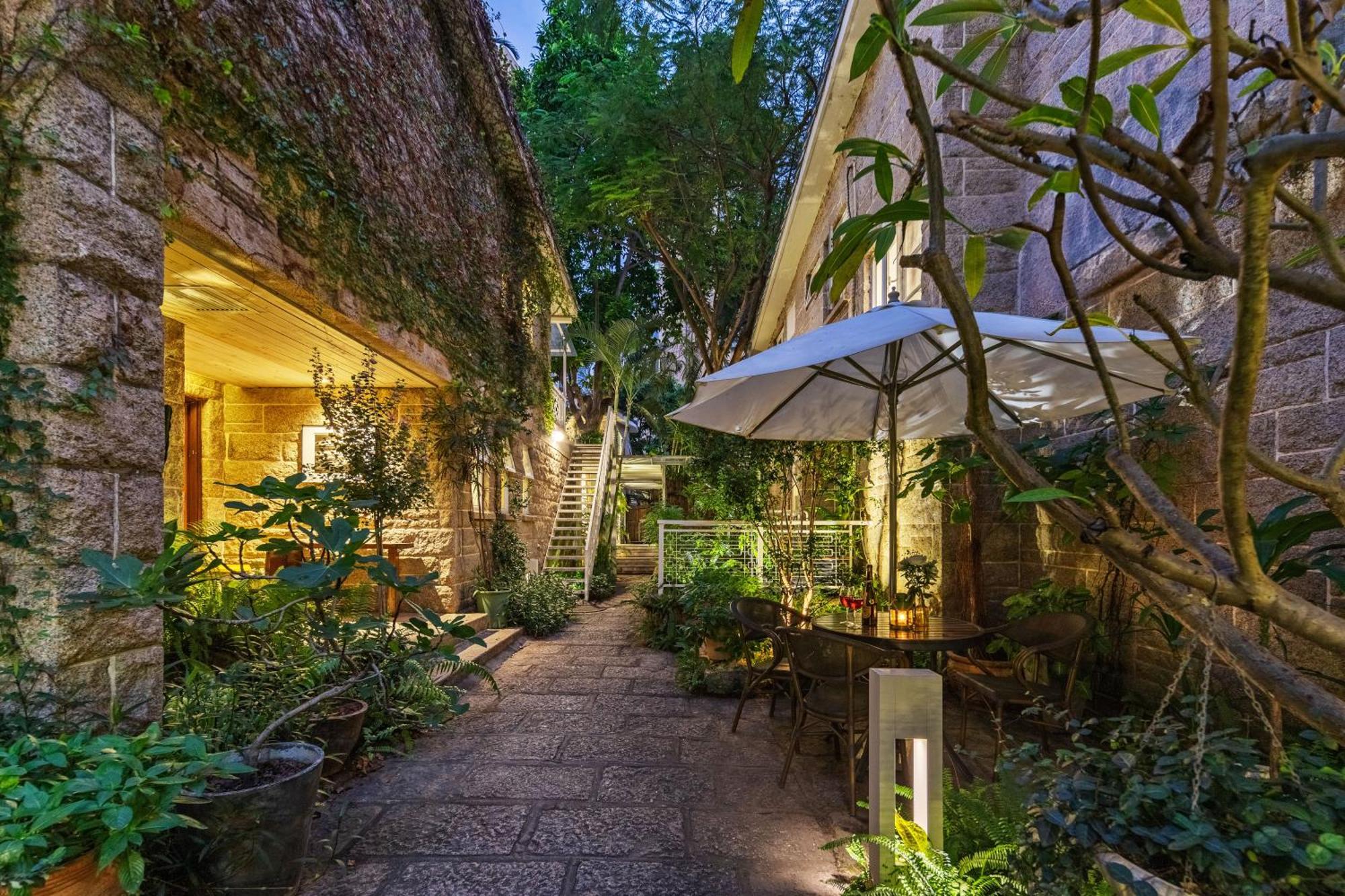 Shenzhen No'6 Garden Villa --French Window With Garden View,Close To Sea World &Shekou Ferry Port &K11 Ecoast &Subway Nearby ,Offer Western Food And Coffee &English Speaking With Tour Services Kültér fotó